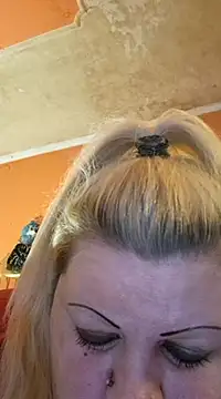 ducicsajsziii online show from December 6, 4:06 pm