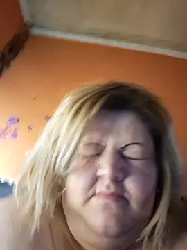 ducicsajsziii online show from April 9, 4:01 am