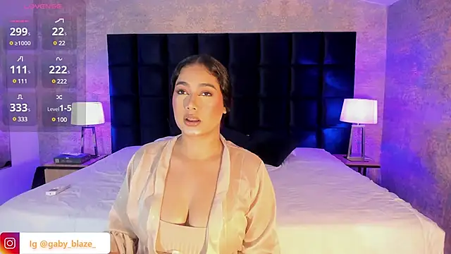 Snapshot of Gaby_Blaze chatting on February 24, 7:52 pm Gaby Blaze online show from February 24, 7:52 pm