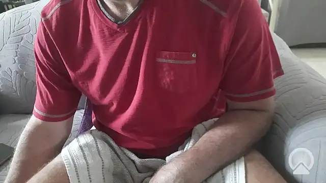 Snapshot of Ivanxx712 chatting on May 12, 4:26 pm Ivanxx712 online show from May 12, 4:26 pm