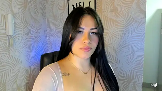 Snapshot of sexyyykloee chatting on January 28, 3:36 am sexyyykloee online show from January 28, 3:36 am