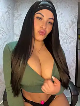 Snapshot of sexyyykloee chatting on September 25, 6:17 am sexyyykloee online show from September 25, 6:17 am