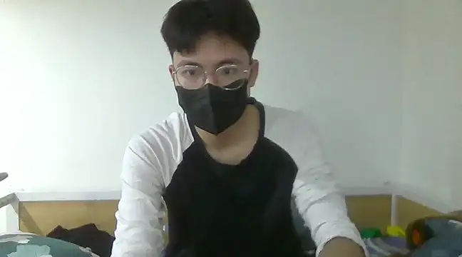 Gwencloudy online show from January 15, 1:56 am