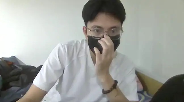 Gwencloudy online show from February 8, 8:20 am