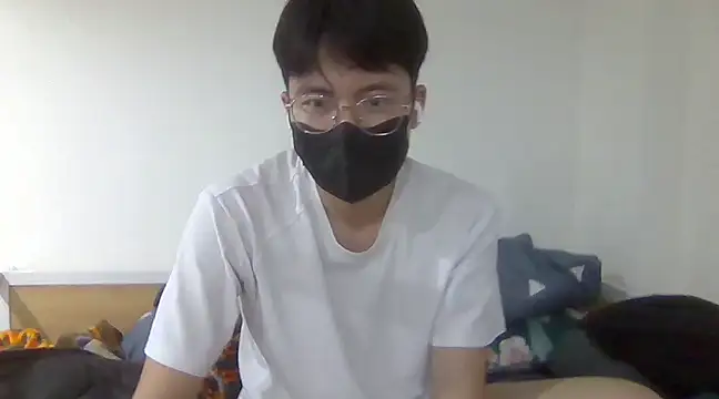 Gwencloudy online show from March 9, 1:59 pm