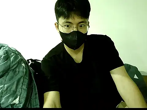 Gwencloudy online show from October 6, 4:04 pm