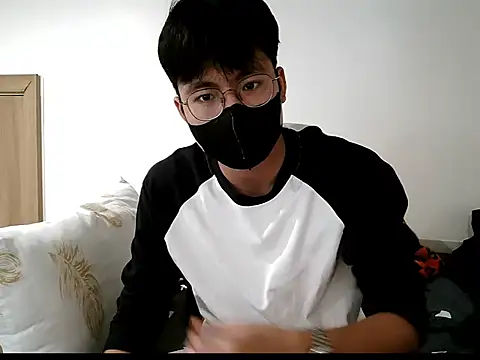 Gwencloudy online show from October 21, 7:09 am