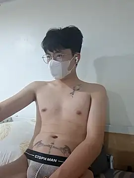 Gwencloudy online show from April 2, 4:26 pm