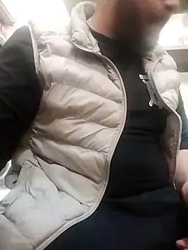 Fouzi1234bhm online show from October 20, 1:33 pm