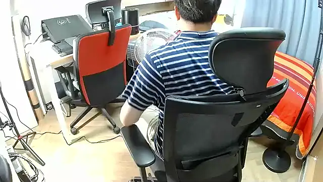 Snapshot of Jackvanlee chatting on July 3, 6:53 am Jackvanlee online show from July 3, 6:53 am