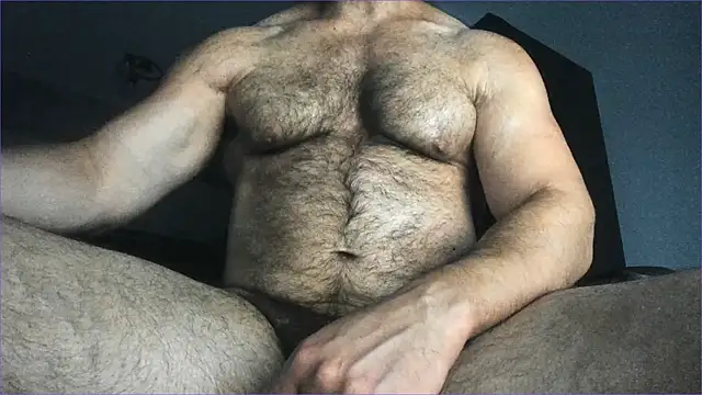 Snapshot of Hugealphabeast chatting on July 28, 4:39 pm Hugealphabeast online show from July 28, 4:39 pm