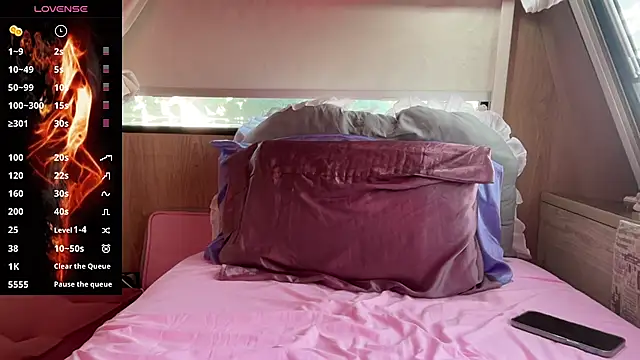 barbiegirl66 online show from September 21, 7:10 am