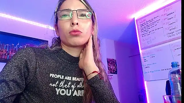 Snapshot of Niky_777 chatting on September 19, 12:02 am Niky 777 online show from September 19, 12:02 am