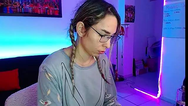 Snapshot of Niky_777 chatting on September 24, 5:38 pm Niky 777 online show from September 24, 5:38 pm