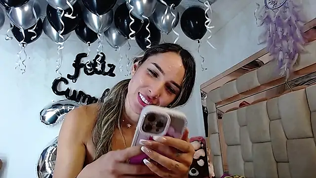 Snapshot of Niky_777 chatting on December 4, 12:31 am Niky 777 online show from December 4, 12:31 am