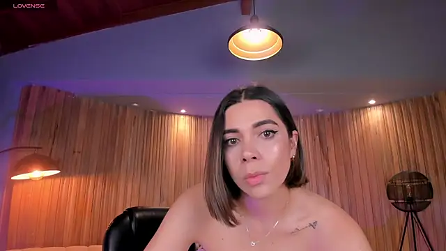 AmyWalker  online show from February 25, 10:15 am