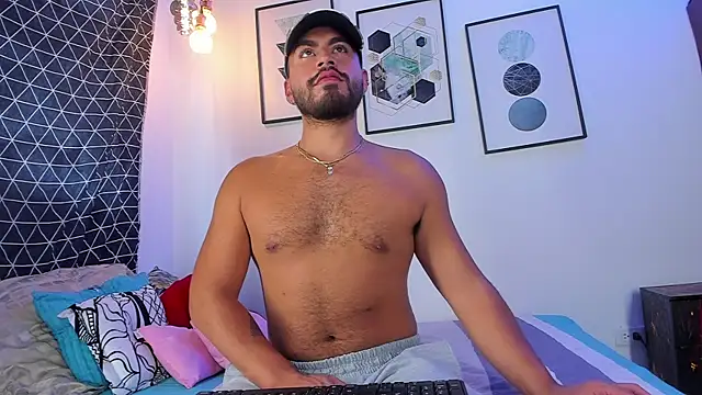 Juan Castano online show from March 15, 6:21 pm