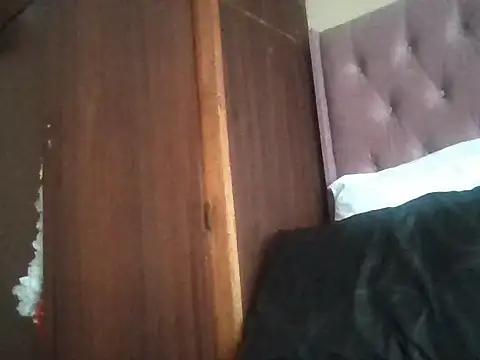 Snapshot of ShooingBunch chatting on October 6, 8:12 am ShooingBunch online show from October 6, 8:12 am