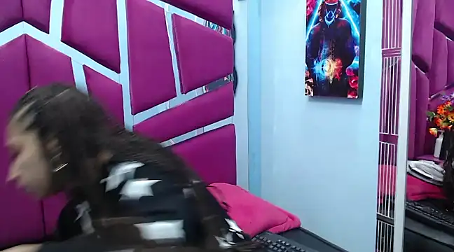 TeennNaugthy18 online show from December 29, 3:00 am