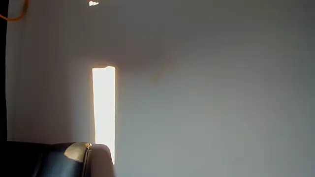 Snapshot of squirttati33 chatting on December 19, 9:49 pm squirttati33 online show from December 19, 9:49 pm