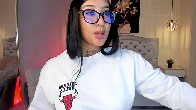 ayshel   online show from February 5, 4:27 am