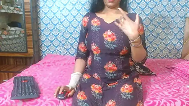 nikitahot3 online show from January 9, 12:35 am