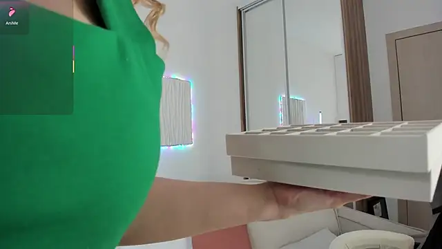 CarolMay online show from April 23, 5:41 am