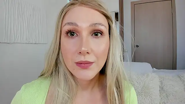 CarolMay online show from July 25, 1:52 pm