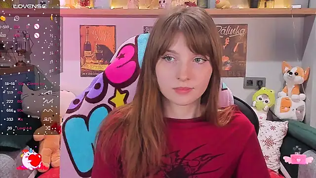 Snapshot of AliceLanley chatting on December 27, 3:26 pm AliceLanley online show from December 27, 3:26 pm