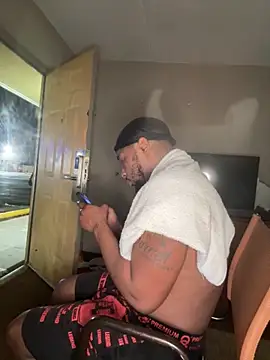 Stressreliever82 online show from April 20, 8:28 am