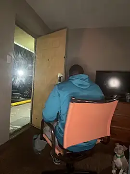 Stressreliever82 online show from April 21, 9:59 am