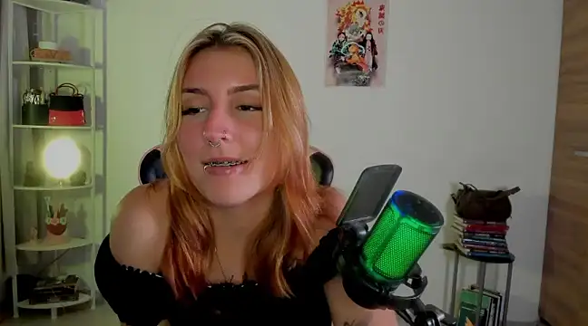 Snapshot of Dakotaa_ chatting on February 2, 3:54 am Dakotaa online show from February 2, 3:54 am