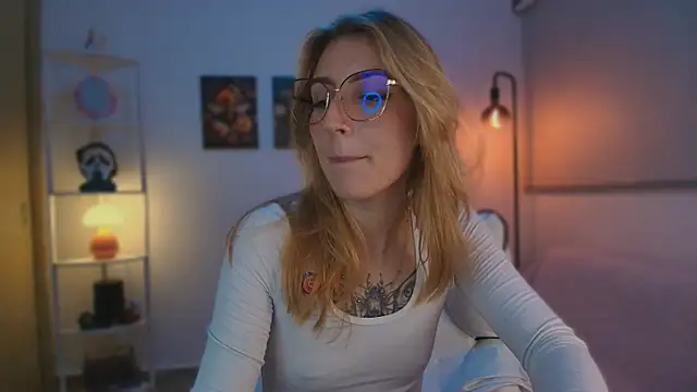 Snapshot of Dakotaa_ chatting on October 26, 4:51 am Dakotaa online show from October 26, 4:51 am