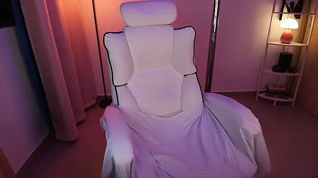 Snapshot of Dakotaa_ chatting on December 14, 3:01 am Dakotaa online show from December 14, 3:01 am