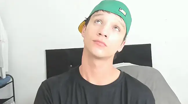 angelcortes online show from December 3, 11:35 pm