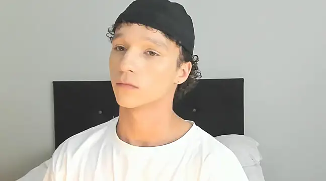 angelcortes online show from February 23, 5:18 pm