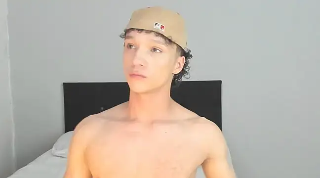 angelcortes online show from March 7, 10:56 am