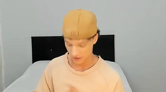 angelcortes online show from March 15, 12:13 pm