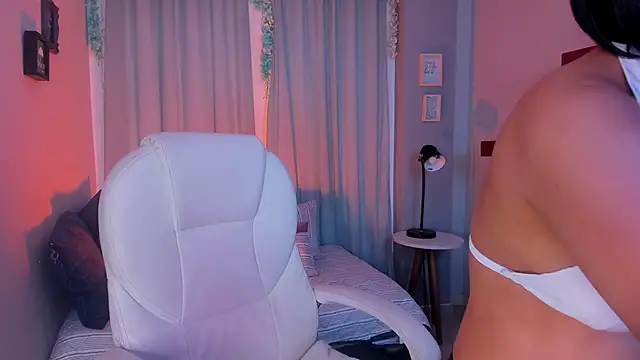 CoralineRicce  online show from February 14, 4:58 am