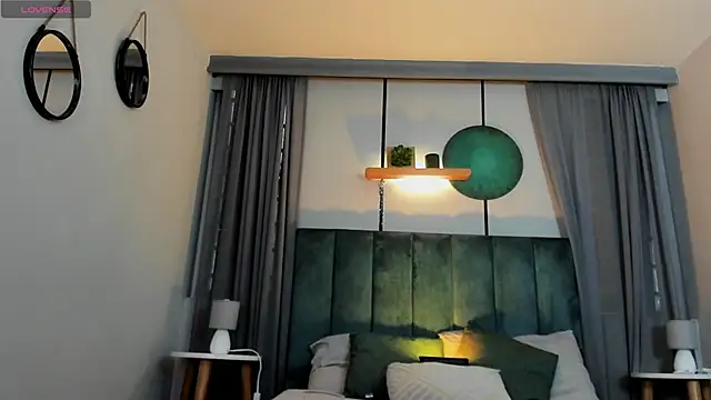 CoralineRicce  online show from November 21, 9:57 pm