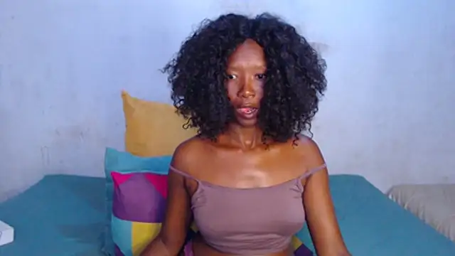 NikkiDickSavage online show from April 20, 8:39 am