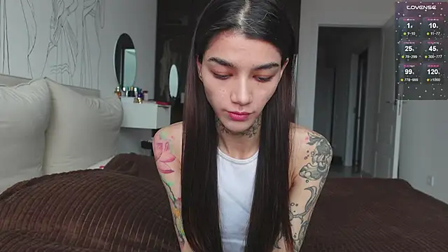 vinkitinkii online show from November 4, 7:18 am