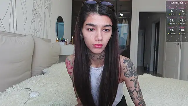 vinkitinkii online show from November 17, 7:14 am