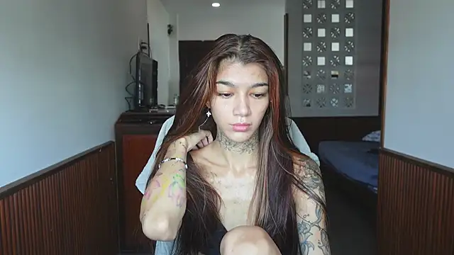 vinkitinkii online show from April 2, 3:59 am