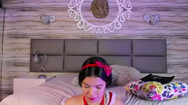 yungelitamor  online show from December 25, 10:06 am