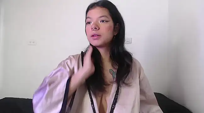 yungelitamor  online show from January 8, 5:05 am