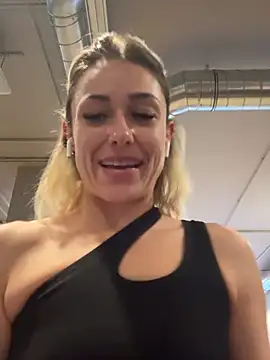 petrouchkaaa  online show from March 14, 9:35 am