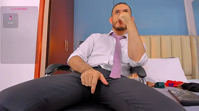 Snapshot of jeanpiere_ chatting on February 2, 12:57 pm jeanpiere online show from February 2, 12:57 pm