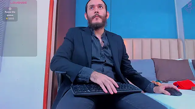 Snapshot of jeanpiere_ chatting on October 19, 3:51 am jeanpiere online show from October 19, 3:51 am