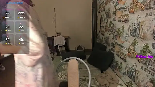 Snapshot of LeyylaStoone chatting on December 5, 4:25 pm LeyylaStoone online show from December 5, 4:25 pm